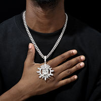 Pendentif Couronne Plaqué Argent avec Diamants Strass Bijoux Hip Hop pour Hommes Breloque Thème Chrétien Religieux Cadeau