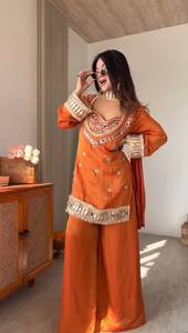 Ensemble Kurta en Soie Fendy pour Femme InCotton.M, Style Traditionnel Indien pour Mariage et Diwali, avec Broderie Miroir et Bordure en Dentelle, Protection Solaire, Longueur Ras du Sol - Product Image 3