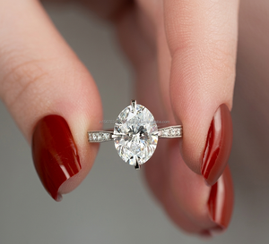 Anillo de compromiso/boda unisex de oro blanco de 14k con diamante de corte vintage cultivado en laboratorio IGI, regalo de aniversario, corte de pera ovalado, hecho a mano - Product Image 1