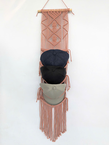Soporte de pared para sombreros de macramé, organizador de almacenamiento bohemio de 5 niveles para gorras, algodón y plantas - Product Image 4