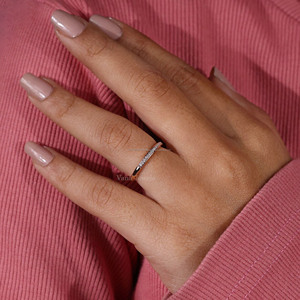 Anillo de oro minimalista, banda apilable de diamante cultivado en laboratorio, oro sólido de 10K para compromiso de boda o fiesta, banda a juego, regalo para ella - Product Image 6