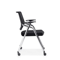 Chaise de bureau design moderne pour visiteurs Siège à dossier rembourré respirant avec bras profilés Chaise en maille de tissu finition titane avec roulettes