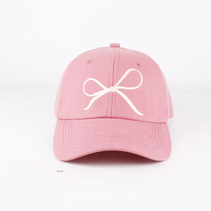 หมวกเบสบอลผ้าฝ้าย 6 แผงแบบกำหนดเองสำหรับผู้ชาย หมวกวิ่งกลางแจ้งสำหรับฤดูใบไม้ผลิ ปักโลโก้ตามสั่ง สีพื้น หมวกทรงสปอร์ตคลาสสิก - Product Image 4