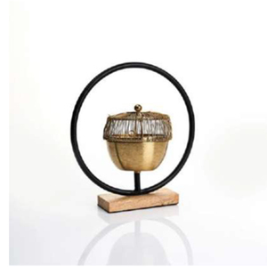 Brûleur d'encens moderne en métal, cadre circulaire élégant avec couvercle en treillis métallique sur base rectangulaire en bois pour une décoration intérieure de luxe - Product Image 6