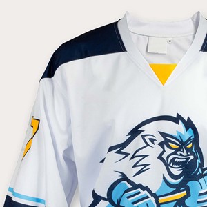 Camiseta de Hockey sobre Hielo Personalizada para Hombre, Blanca y Azul, con Logotipo de Dibujos Animados, Impresión Sublimada, Cuello en V, Manga Larga, Ecológica, Transpirable y Absorbente de Humedad - Product Image 2