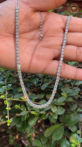 Collar de tenis con diamantes CVD certificados IGI en oro de 10 quilates |   Diamantes Graduados Rellenos de 9.42ct de Peso Total, Regalo de Boda y Compromiso - Product Image 2