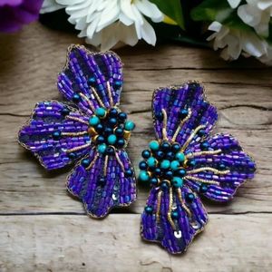Magnifiques boucles d'oreilles brodées à la main multicolores pour femmes, accessoires de mode tendance, bijoux de boutique - Product Image 1