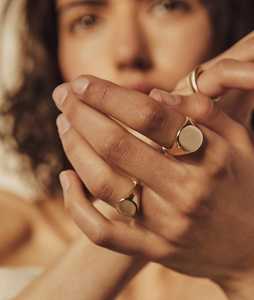 Plain Engraved Signet Pinky <b>Rings</b> Custom 14K Solid Gold Oval Delicate Personalized Monogram Fine Jewelry For <b>Men</b> Women Wholesale - Product Image 2