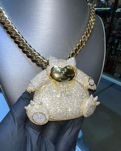 Colgante de coche de dibujos animados de lujo con incrustaciones de moissanita, joyería hip hop, cadena de oro - Product Image 1