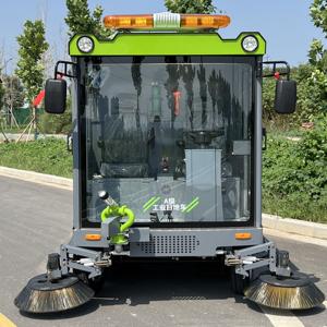Balayeuse routière électrique tout-terrain haute pression intégrée pour le nettoyage intensif des rues - Product Image 5