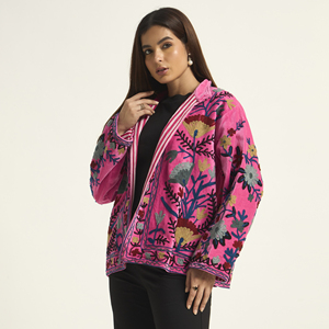 Chaqueta Suzani de Terciopelo Rosa con Bordado Floral, Estilo Boho, Cuello Camisero, Manga Larga, para Mujer - Product Image 3
