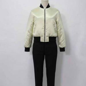 Veste bomber en satin personnalisée avec logo pour hommes, vestes pour hommes de haute qualité, logo de marque personnalisé, streetwear, vestes coupe-vent - Product Image 4