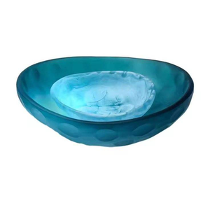 Assiette de service en résine acrylique écologique faite à la main avec texture marbrée et motif tourbillon aquatique pour la maison, l'hôtel ou le bar - Product Image 3