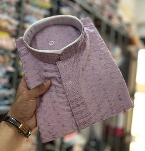 Kurta Larga de Rayón para Hombre con Lentejuelas Chikankari – Ropa Étnica Tradicional India para Bodas y Festivales - Product Image 6