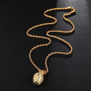 Colgante de granada de mano de moissanita brillante y llamativa, estilo hiphop, moderno y elegante, para hombre - Product Image 2