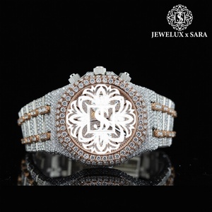 Reloj de Diamantes Completamente Blanco, Estilo Iced Out, para Uso Formal, de Negocios u Oficina, Disponible a un Precio Accesible - Product Image 1