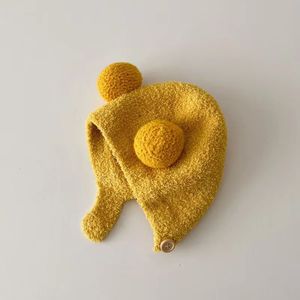 Bandeau tricoté noir en fausse fourrure avec pompons crème pour femmes - Product Image 3