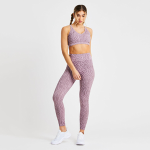 Ensemble de yoga sans couture personnalisé pour femme, imprimé animal, 2 pièces, legging taille haute et brassière de sport, idéal pour la gym et le fitness - Product Image 2