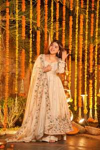 Robe en soie lourde brodée, dernière collection 2024, avec palazzo et dupatta - Product Image 3