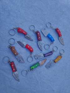 Mini cuchillo de Damasco hecho a mano, patrón de Damasco, regalo coleccionable, llavero con colgante de mini cuchillo Skinner. - Product Image 5