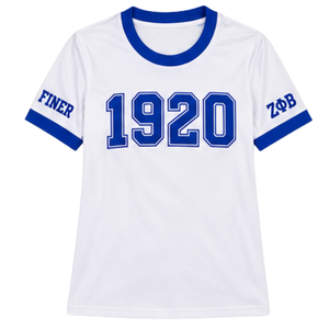 เสื้อยืด Zeta Phi Beta 1920 รุ่น Ringer สำหรับผู้หญิง สีขาว แต่งขอบสีน้ำเงินรอยัล ผ้าทวิลล์ ปักตัวเลข ตัวอักษรกรีกแบบละเอียด ที่แขนเสื้อ ลาย Sorority Tee - Product Image 3