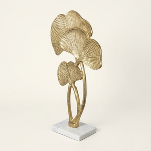 Escultura ovalada abstracta de aluminio chapado en oro, hecha a mano, con forma de anillo metálico, para decoración contemporánea de vestíbulos de hoteles, oficinas y mesas. - Product Image 3