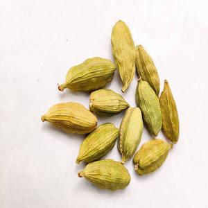 Vainas de cardamomo verde indio de nueva temporada para la cocina tradicional india, cocina gourmet y preparación de bebidas. - Product Image 6