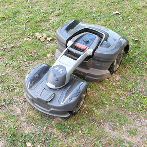 Cortacésped Robótico Husqvarna Automower 435X AWD al por Mayor con Rastreo GPS, Control por Aplicación Inteligente, Corte Automático en Todo Tipo de Terreno - Product Image 1
