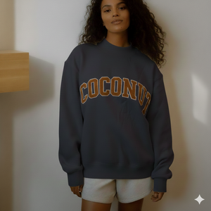 Pull-over décontracté oversize en maille à col montant pour femme, doux et ample, style streetwear, avec logo frontal, idéal pour un confort quotidien en hiver - Product Image 1