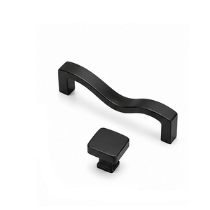 Ensemble de poignées et boutons de meuble en laiton, design minimaliste en barre pour meubles de cuisine, finition durable - Product Image 2