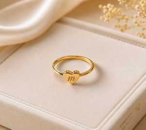 Anillo de Plata de Ley 925 con Corazón, Anillo Personalizado con Letra, Anillo para Mujer - Product Image 2