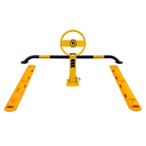 Juego de Barreras de Estacionamiento Personales de Plástico Ecológico Negro para Estacionamientos - Product Image 1