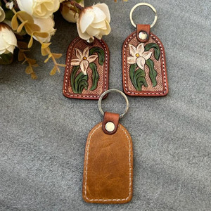 Llaveros de cuero tallados a mano, llaveros de cuero de forma exótica, accesorios de cuero, llaveros bonitos para Unisex - Product Image 6