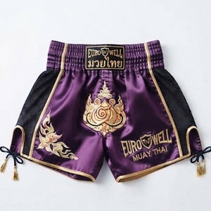 Pantalones Cortos de Muay Thai Personalizados al por Mayor con Logotipo Bordado en Satén Transpirable para Hombre, Pantalones Cortos Cargo de Artes Marciales y Kickboxing, Largos hasta la Rodilla - Product Image 5
