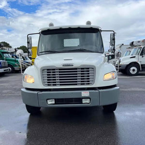 Tracteur routier diesel 6x4 performant, véhicule utilitaire lourd pour la logistique routière internationale - Product Image 1