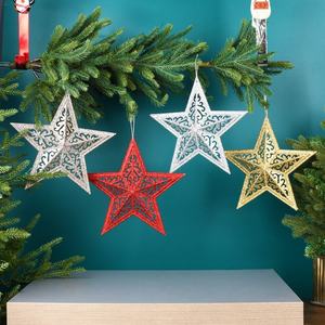 Décorations de Noël étoiles rouges et dorées, artisanat textile, ornements de style traditionnel - Product Image 3