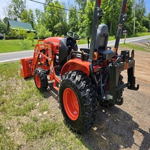 รถแทรกเตอร์ขนาดเล็ก Kubota LX2620 4WD ระดับพรีเมียม พร้อมเครื่องยนต์ดีเซล 23.3 แรงม้า ระบบส่งกำลัง HST 3 ระดับ และความสะดวกสบายสำหรับผู้ขับขี่ที่ใช้งานได้จริง - Product Image 3