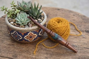 Hot Sale Knitting Needles Resin Custom Colored Solid Soft Handle <b>Crochet</b> <b>Hook</b> Wooden <b>Crochet</b> <b>Hook</b> Shape Smooth Finish - Product Image 5