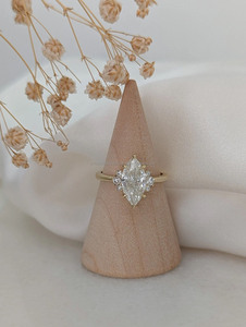 Anillo de Compromiso de Moissanita con Corte Marquesa de 1.5 CT, Plata de Ley 925, Engaste de Puntas, Estilo Minimalista, Aniversario de Bodas para Mujer - Product Image 6
