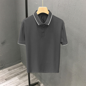 เสื้อโปโลผู้ชายแขนสั้น ดีไซน์โลโก้แบบ OEM  ผ้าไหมน้ำแข็งเนื้อละเอียด  ปกเสื้อแบบ Fine Line  คุณภาพสูง - Product Image 4