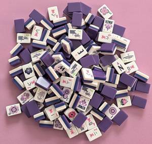 Tuiles de Mahjong Personnalisées en Résine Traditionnelle, Ensemble Artisanal Artistique de Collection, Pièces à Motifs Verts et Blancs NOUSHAD - Product Image 3