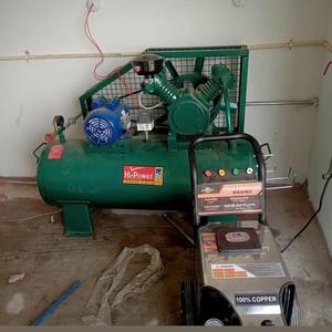 Compresseur d'air industriel ELGi écologique pour usines, ateliers d'ingénierie et fonctionnement continu, disponible à la vente - Product Image 2