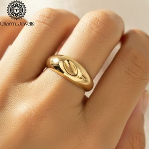 Anillo de compromiso y boda clásico minimalista de moissanita chapado en oro amarillo Charm Jewels, unisex, para uso diario - Product Image 5