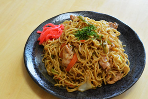 ยากิโซบะ บะหมี่ข้าวญี่ปุ่น - Product Image 1