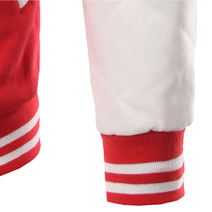 Chaqueta Varsity Personalizada OEM con Bordado, Estilo Urbano, de Forro Polar, Colorida, Manga Regular, Parche Frontal con Letras de Chenille para Hombre - Product Image 5