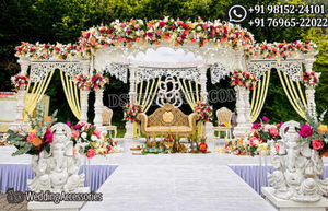 Mandap de mariage élégant blanc et or avec des sculptures complexes, mandap traditionnel de mariage tamilien, mandap Maharaja, Raj Mahal Mandapam - Product Image 2