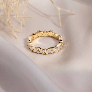 Bague d'éternité en or 18 carats avec diamants de laboratoire taille marquise et ronde, demi-pavé, cadeau de mariage, bijoux - Product Image 4