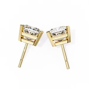 Boucles d'oreilles solitaires en or massif 18 carats avec diamant de laboratoire taille princesse 1,5 carat, fixation à tige, collection joaillerie fine - Product Image 2