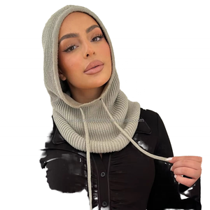 Cagoule tricotée personnalisée streetwear pour l'hiver avec cordon de serrage, cache-cou côtelé et bonnet à capuche - Product Image 1