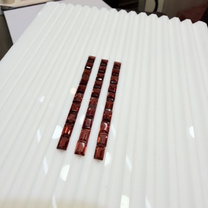 พลอยแกรนเนตสีแดงเข้มธรรมชาติทรงบาแกตต์ขนาด 4x6 มม. ของ AJ Gems สำหรับทำเครื่องประดับ - Product Image 6